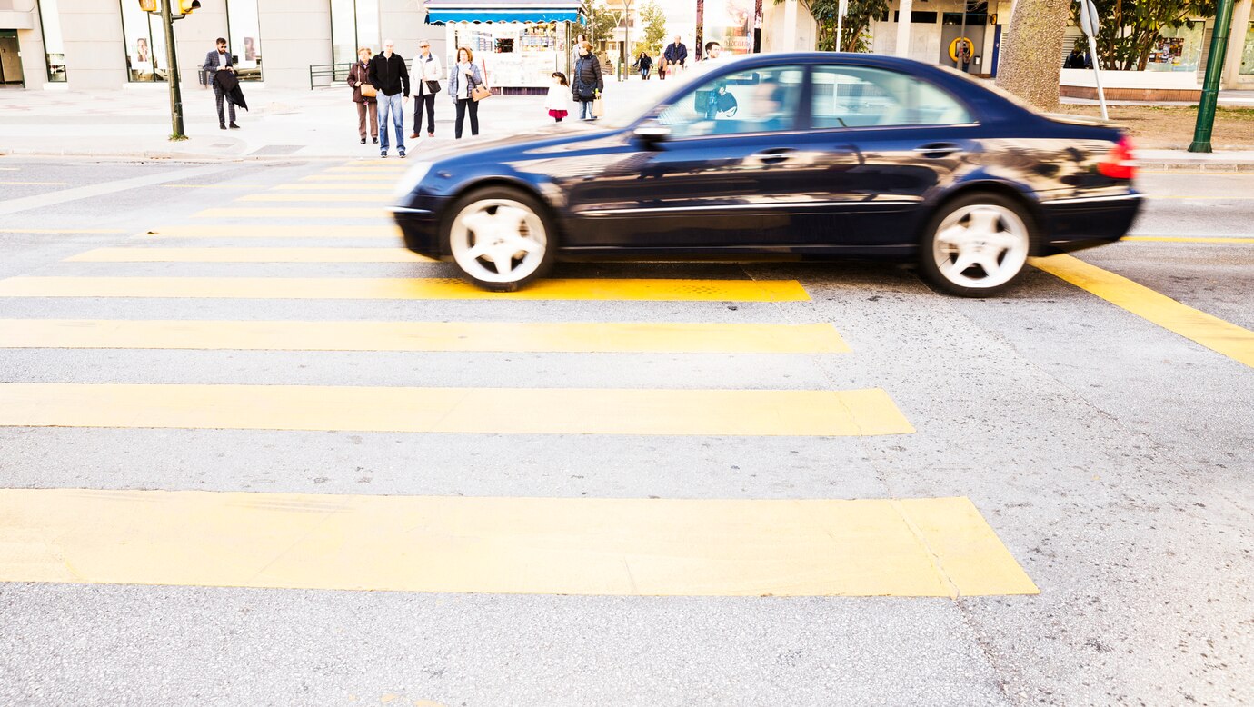 Enkel gul linje: kan du parkere bilen på dem?